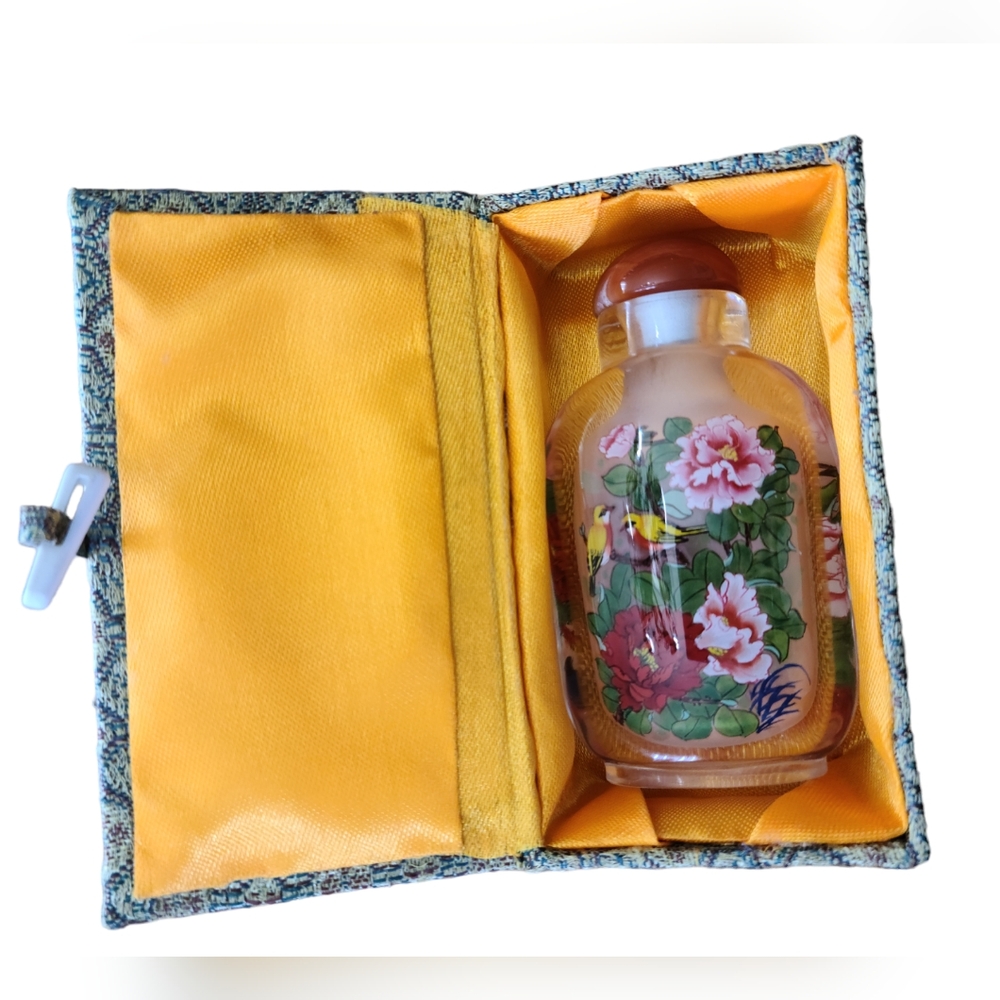 Vintage Chinese Snuff Bottle Reverse Painted Floral Birds Satin Lined Box